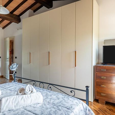 Casa Vecchia Rooms And Parking Gambassi Terme Exterior foto