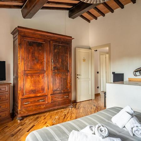 Casa Vecchia Rooms And Parking Gambassi Terme Exterior foto