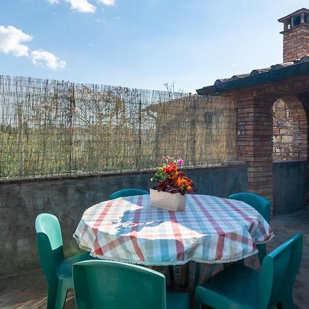 Casa Vecchia Rooms And Parking Gambassi Terme Exterior foto