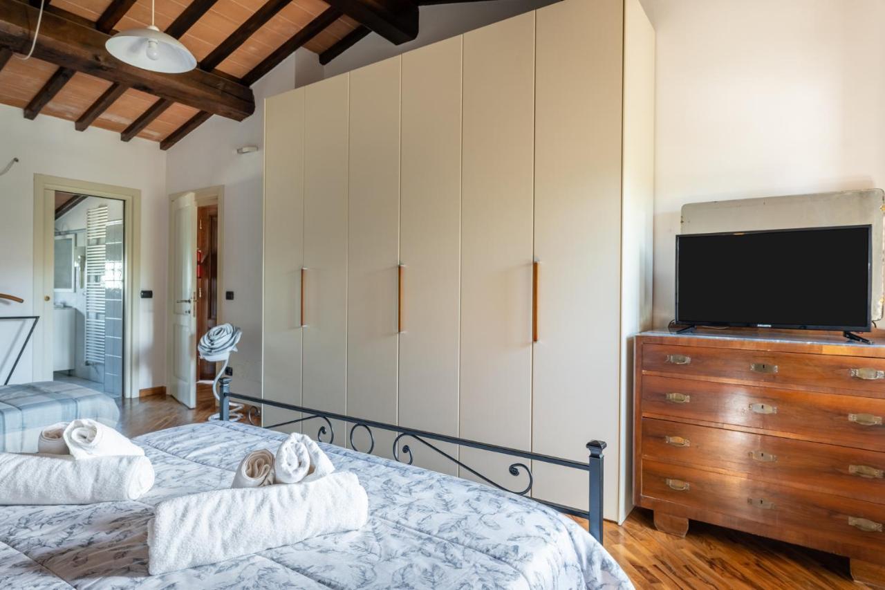 Casa Vecchia Rooms And Parking Gambassi Terme Exterior foto
